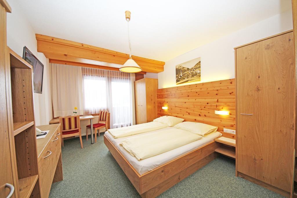 ווירגן Gasthof Pension Rose מראה חיצוני תמונה